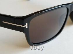Brand New Stunning TOM FORD Designer Black withGold Signature Temple Sunglasses