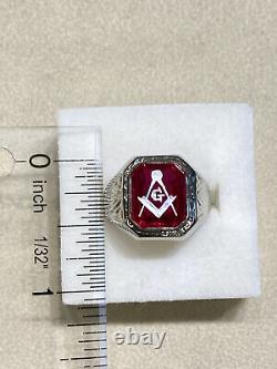 Vintage Mason Simulated Ruby Stone 10K Gold Signet Ring Estate Jewelry 4.80 Gram